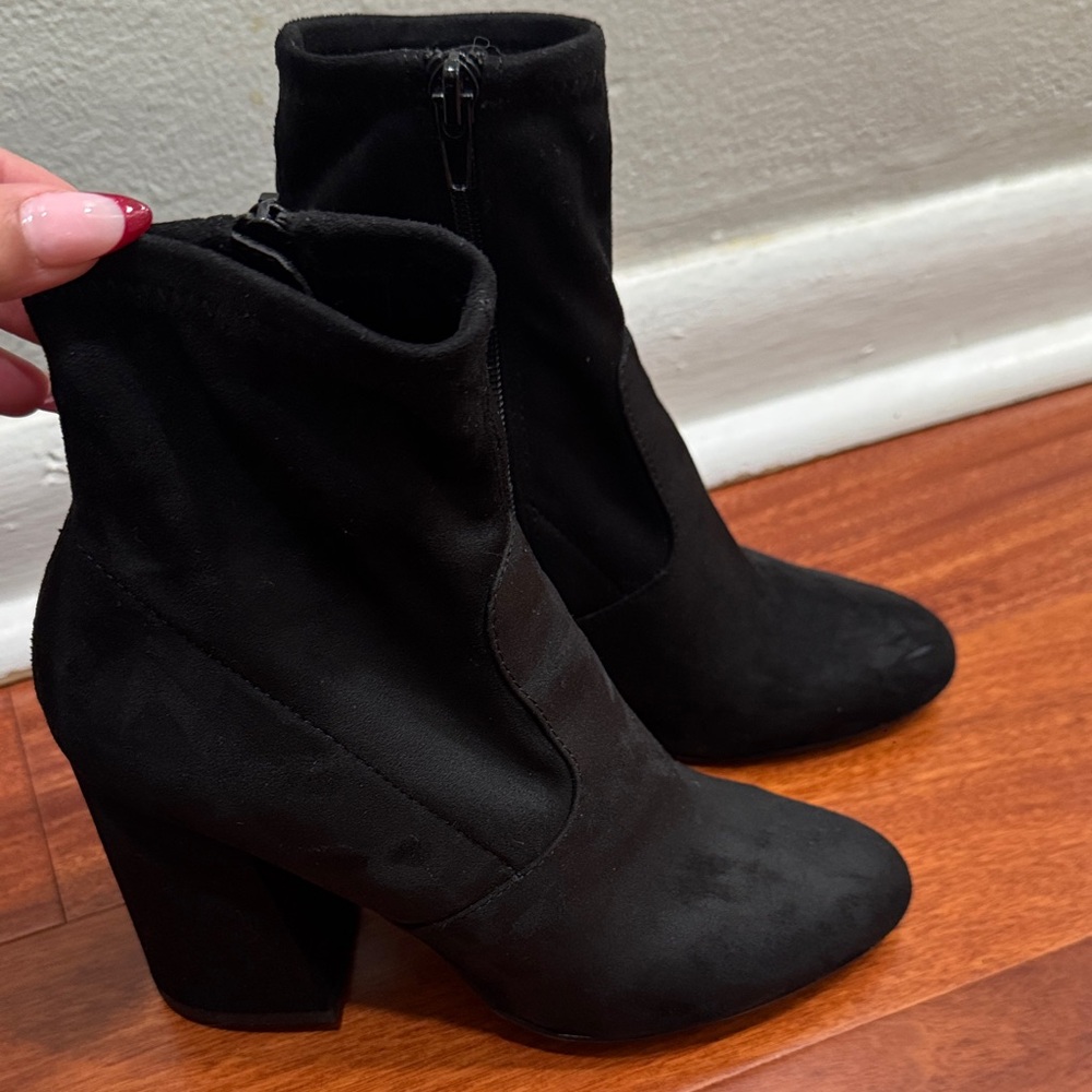 Steve Madden Elegant Black Suede Heeled Boots
